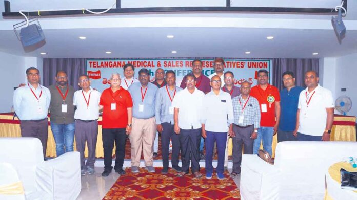 అమెరికా కోసమే కార్మిక చట్టాల మార్పు