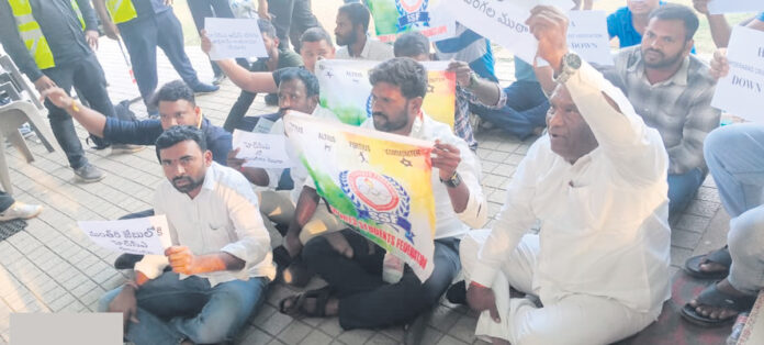 హెచ్సీఏలో నిధుల గోల్మాల్పై విచారణ జరపాలి