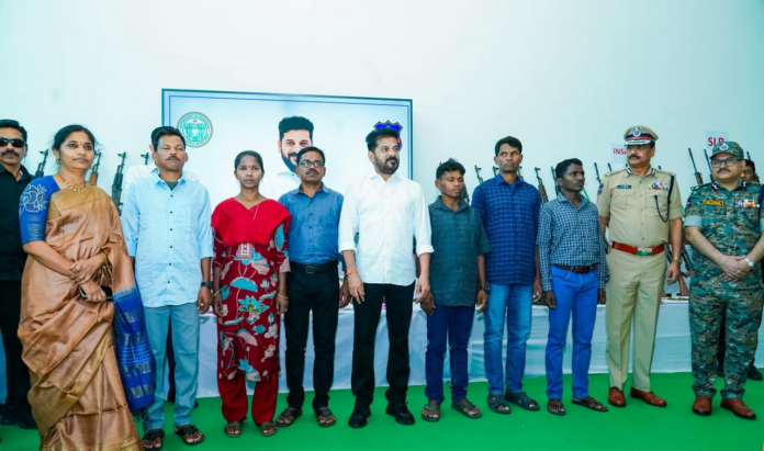 Massive surrender of Maoists..photos