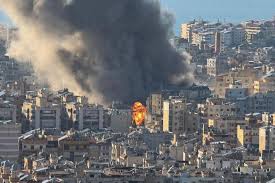 అమెరికా, ఇజ్రాయెల్ దాడుల్లో ఇరాన్లో 1,900 మంది మృతి