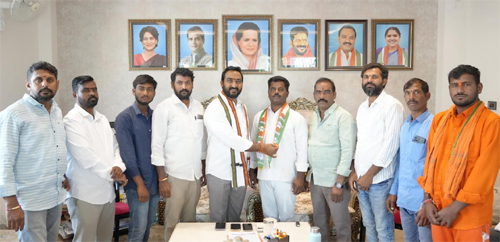 కోనాపూర్ గ్రామం బీజేపీ, బిఆర్ఎస్, నాయకులు కాంగ్రెస్ లో చేరిక