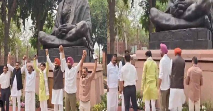 విపక్ష ఎంపీలపై సస్పెన్షన్ ఎత్తివేత