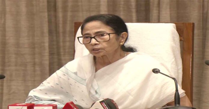 Mamata Banerjee makes serious allegations against EC and BJP