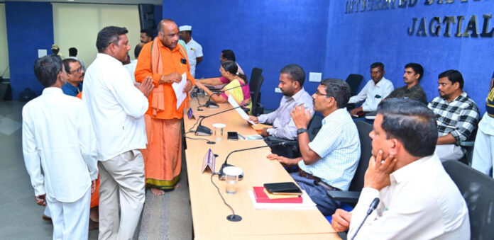 ఆలయ రహదారి వివాదం.. ప్రజావాణిలో ఫిర్యాదు