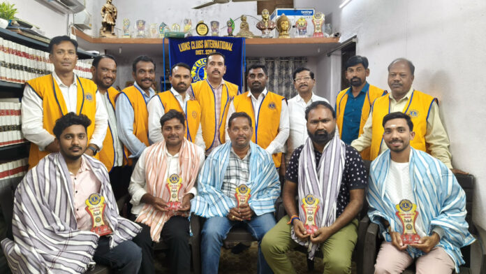 The role of lab technicians is crucial in diagnosing diseases.