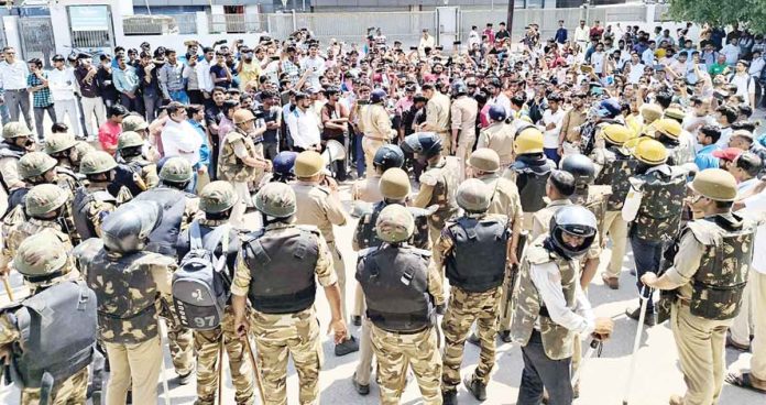 What do the workers' sudden struggles teach us?