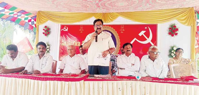 కార్మికుల కోసం కడదాకా నిలిచిన వ్యక్తి పెద్దబ్బాయి