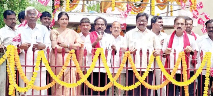 Narra Raghavareddy: A Man of the People