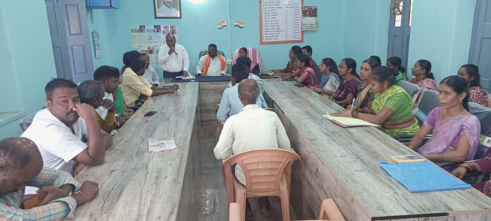 లబ్ధిదారులు గృహప్రవేశాలకు సిద్ధం కావాలి