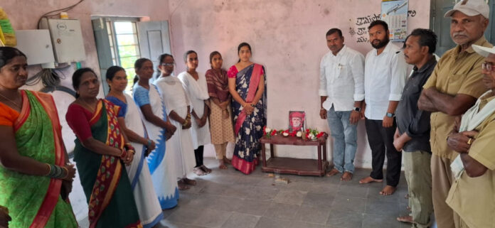 Jyotiba Phule's birth anniversary celebrated with great pomp