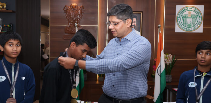 స్పోర్ట్స్ హ్యాకథాన్లో కామారెడ్డి క్రీడాకారుల మెరుపు విజయం