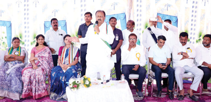 యువతకు అత్యాధునిక క్రీడా సదుపాయాలు