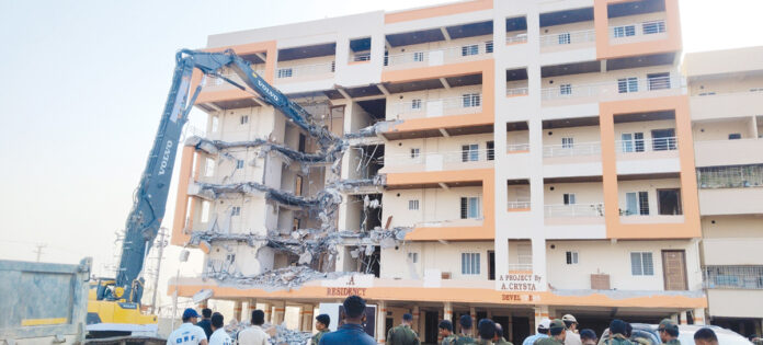 అమీన్పూర్లో హైడ్రా భారీ ఆపరేషన్