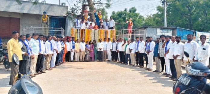 కొలనుపాకలో అంబేద్కర్కు ఘన నివాళులు