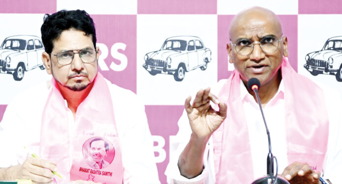 పాఠశాల టెండర్లలో రూ.2 వేల కోట్ల కుంభకోణం