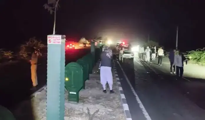 యాత్రికులపైకి దూసుకెళ్లిన ట్రక్కు..ఏడుగురు దుర్మరణం