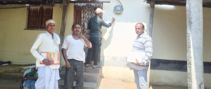 గ్రామాలలో కొనసాగుతున్న సెన్సెస్ కార్యక్రమం