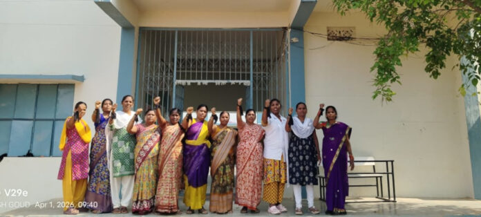 The implementation of the four labor codes should be abolished.