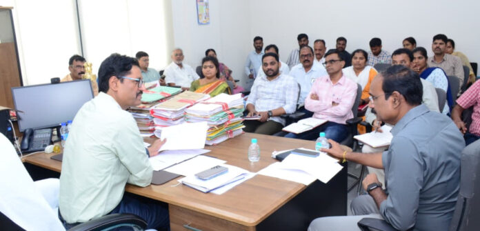 పిఎన్జిపై సమీక్ష సమావేశం నిర్వహించిన జిల్లా అదనపు కలెక్టర్