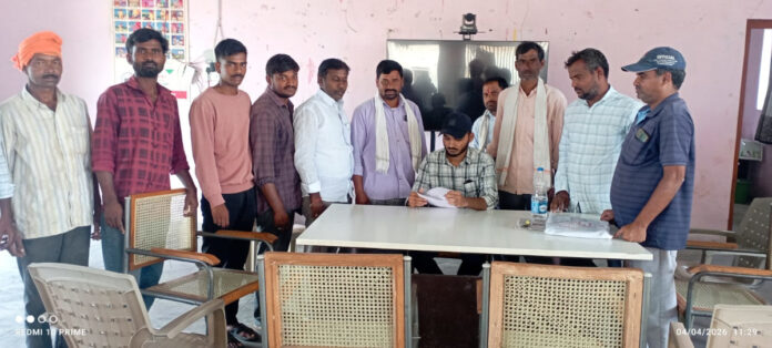 ప్రభుత్వం రైతులను వెంటనే ఆదుకోవాలి