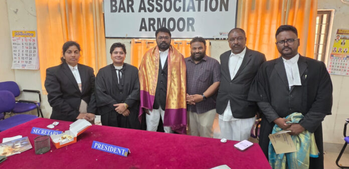 బార్ అసోసియేషన్ అధ్యక్షునికి సన్మానం