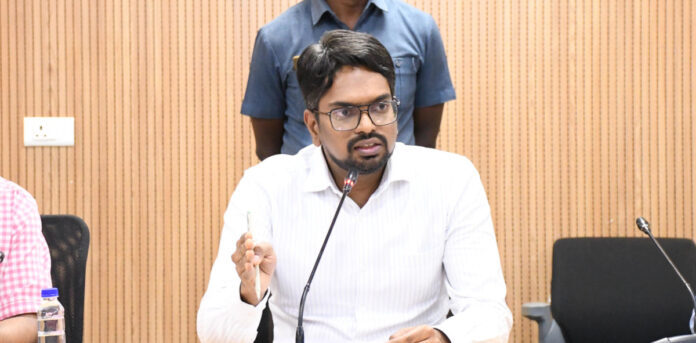 రైతులు పంట మార్పిడి వైపు ఆలోచాలి