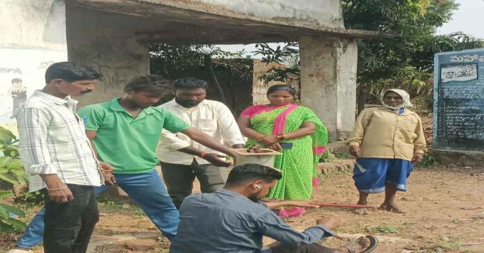 Hand pump repairs in Eturu