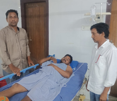 బాధితులను పరామర్శించిన రాఘవపట్నం సర్పంచ్