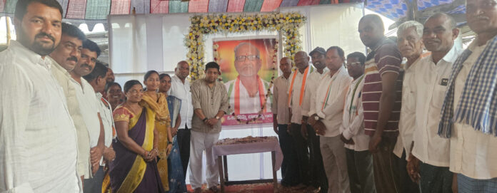 అధైర్య పడొద్దు.. ప్రభుత్వం అండగా ఉంటుంది