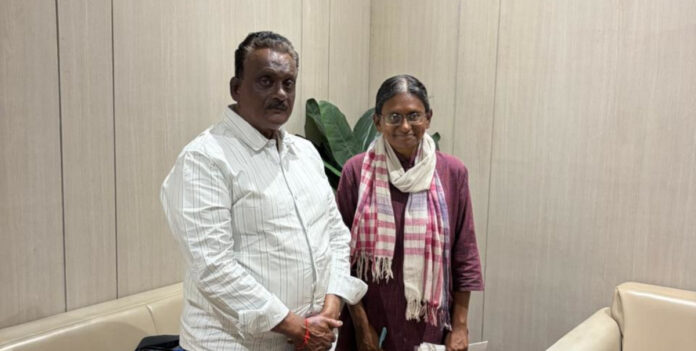 Geereddy Mahender Reddy meets Meenakshi Natarajan