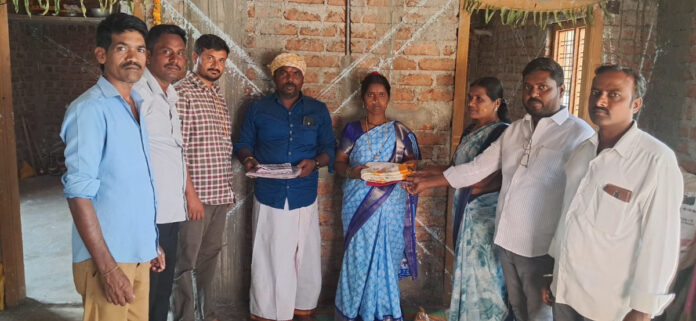 Giving new clothes for housewarming