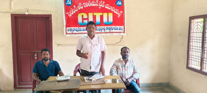 The government should be responsible for the problems of RTC workers.