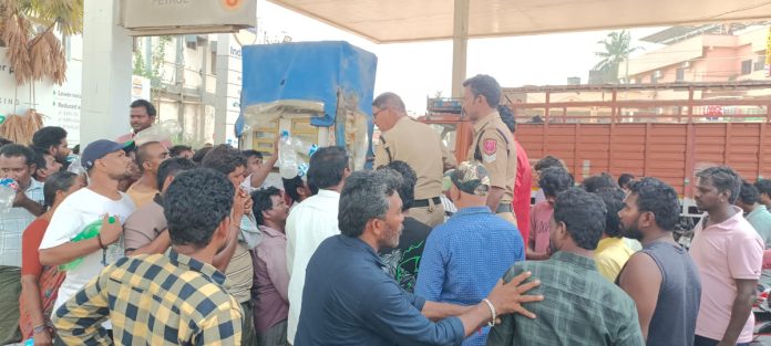 Oil shortage in Ashwaraopet for two days