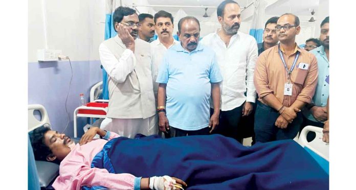 The death of laborers is tragic.