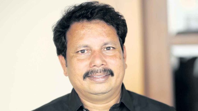 Everyone connects with 'Kara'.