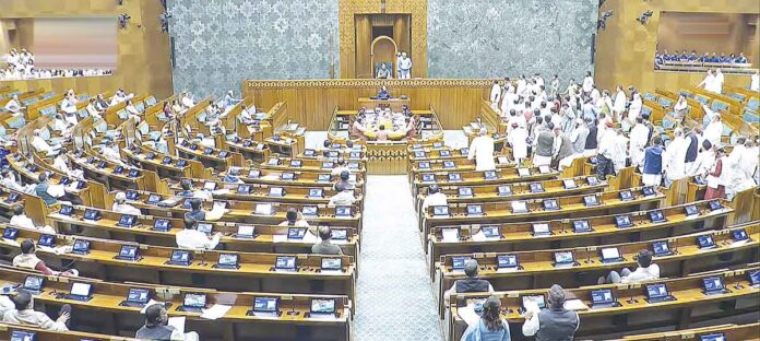 లోక్సభలో వివాదాస్పద ఎఫ్సీఆర్ఏ బిల్లు