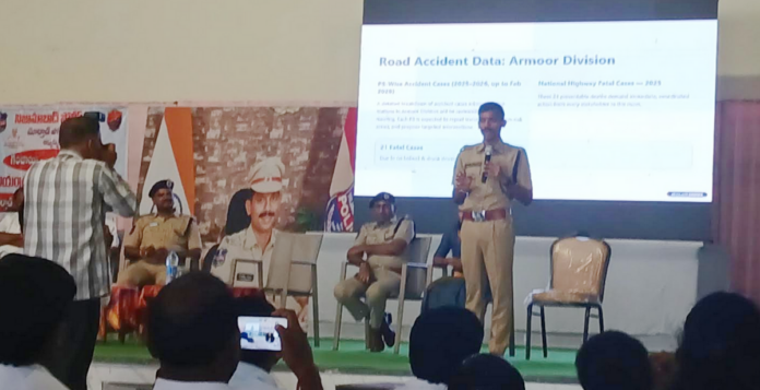 పెళ్లికి గ్రామస్థుల ఆర్థిక సహాయం