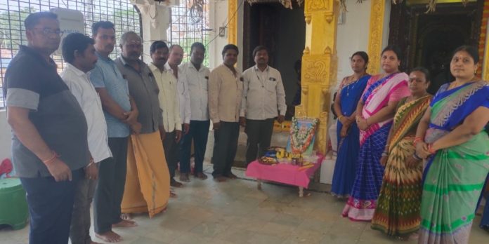 Vasavimata Jayanti celebrations under the auspices of Vaishya Sangam in Tadicherla