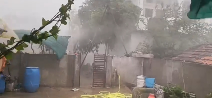 సుల్తాన్ పేట్ లో హడలెత్తించిన ఈదురు గాలులు