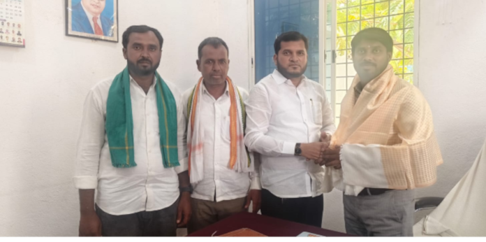 Dongli Tahsildar honored