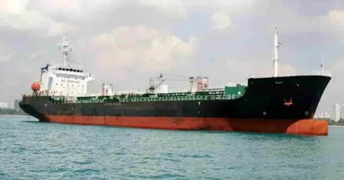 ‘సముద్రంలోనే 230చమురు నౌకలు