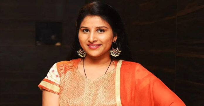 సింగర్ మంగ్లీపై క్రిమినల్ కేసు..