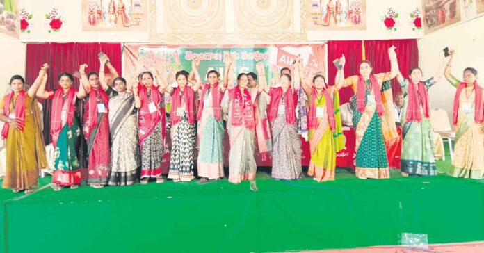 తెలంగాణ రైతు సంఘం రాష్ట్ర మహిళా కన్వీనర్గా కందాల ప్రమీల