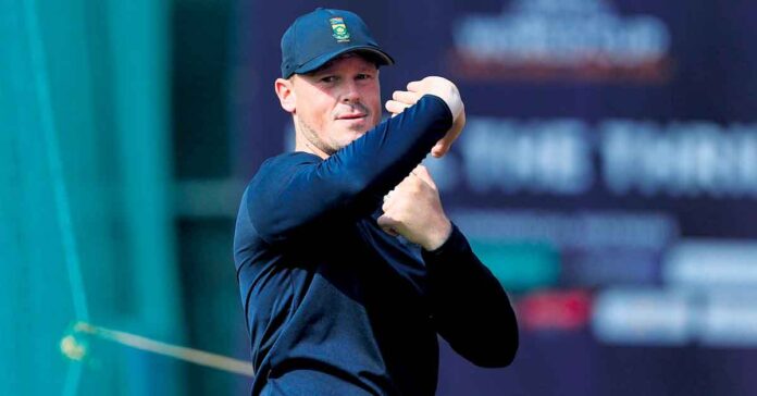 హసరంగ స్థానంలో జార్జ్ లిండ్