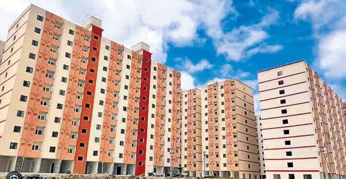 డబుల్ ఇండ్ల సముదాయాల్లో షాపుల వేలం