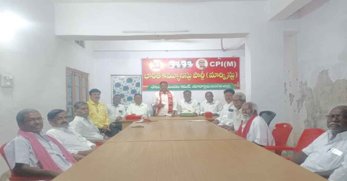 చౌటుప్పల్ బస్టాండ్ ఎదుట ఓపెన్ ఫ్లైఓవర్ బ్రిడ్జి నిర్మించాలి