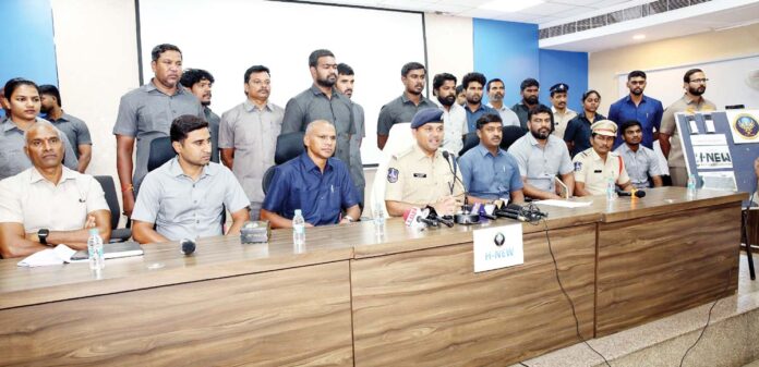 వేర్వేరు కేసుల్లో ఐదుగురు నిందితుల అరెస్ట్