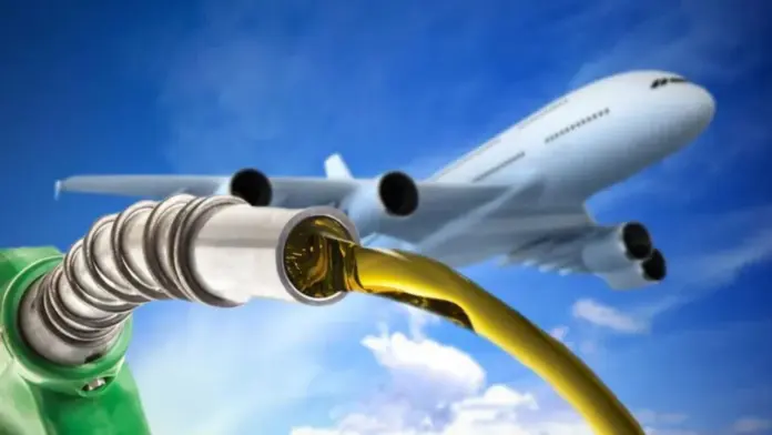రికార్డు స్థాయిలో పెరిగిన విమాన ఇంధన ధరలు