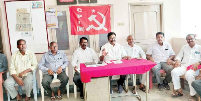 The pending Rythu Bharosa funds must be released.