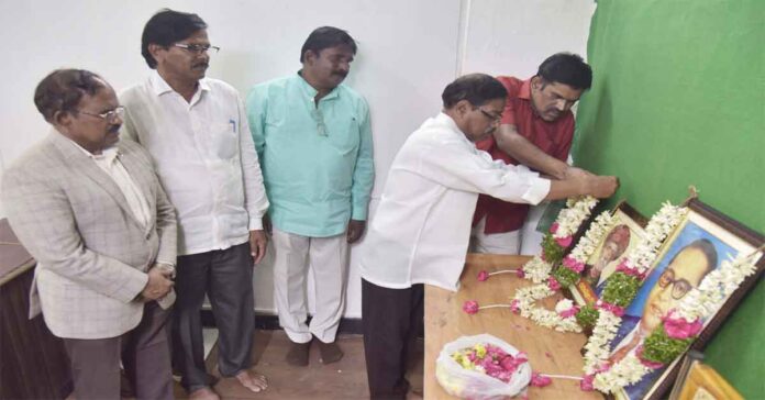S.R.శంకర్ ఐఏఎస్ అకాడమీలో ఘనంగా పూలే జయంతి